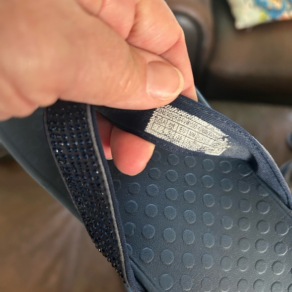 Vionic sandals. Blue sequins. Great shape - Picture 4 of 6